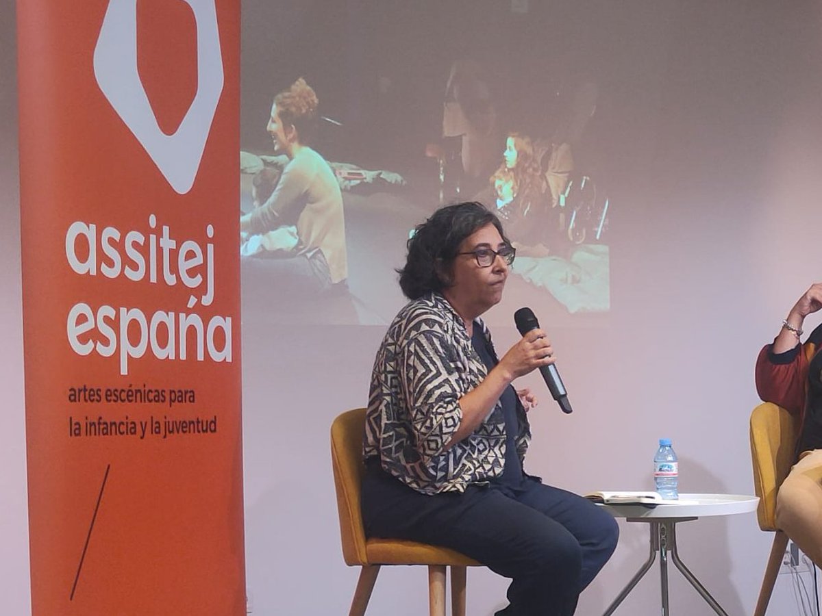 CC_LaMalagueta's tweet photo. Ultima charla de las I Jornadas sobre Inclusión y Accesibilidad en Artes Escénicas para la Infancia y la Juventud.

'Una mirada al futuro' Con Eulalia Rivera presidenta de @AssitejEspana . https://t.co/akScNj3eqm
