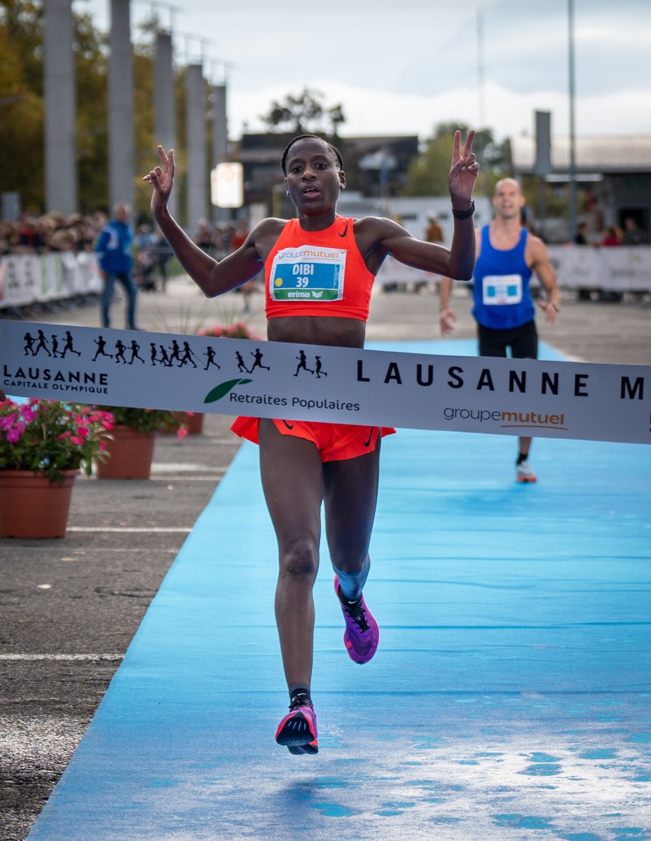 Semi-marathon femmes: victoire d'Akissi Dibi (FRA) en 1h19’24

Top 5
1. Akissi Dibi (FRA) 1h19’24
2. Isabelle Butticaz (Corsier-sur-Vevey) 1h19’46
3. Molly Renfer (Echallens) 1h20’58
4. Sandra Annen-Lamard (Ecublens) 1h21’49 
5. Carole Koenig (Lausanne) 1h21’59

#lausannemarathon