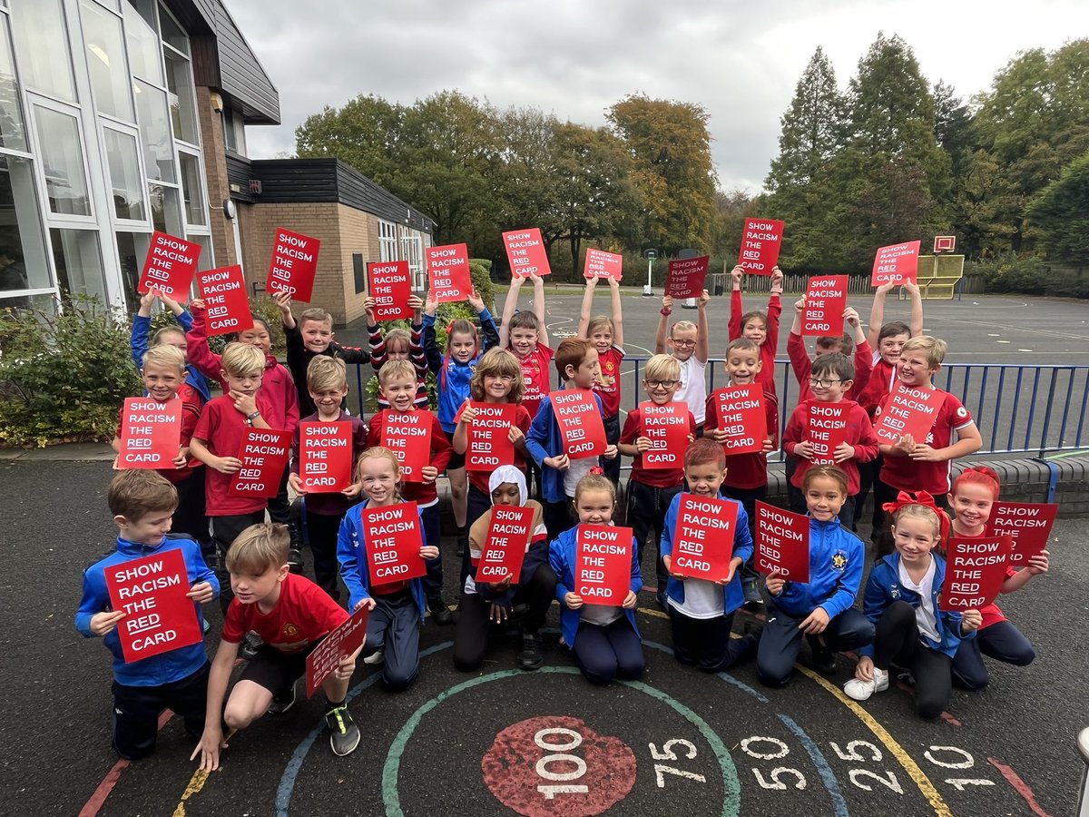 More great images of the incredible support for #ShowRacismTheRedCard Wear Red Day. #WRD22 Thank you to the 438,000 of you who came out to support our #antiracism #education work. @SRTRC_England @SRtRCScotland @theredcardwales