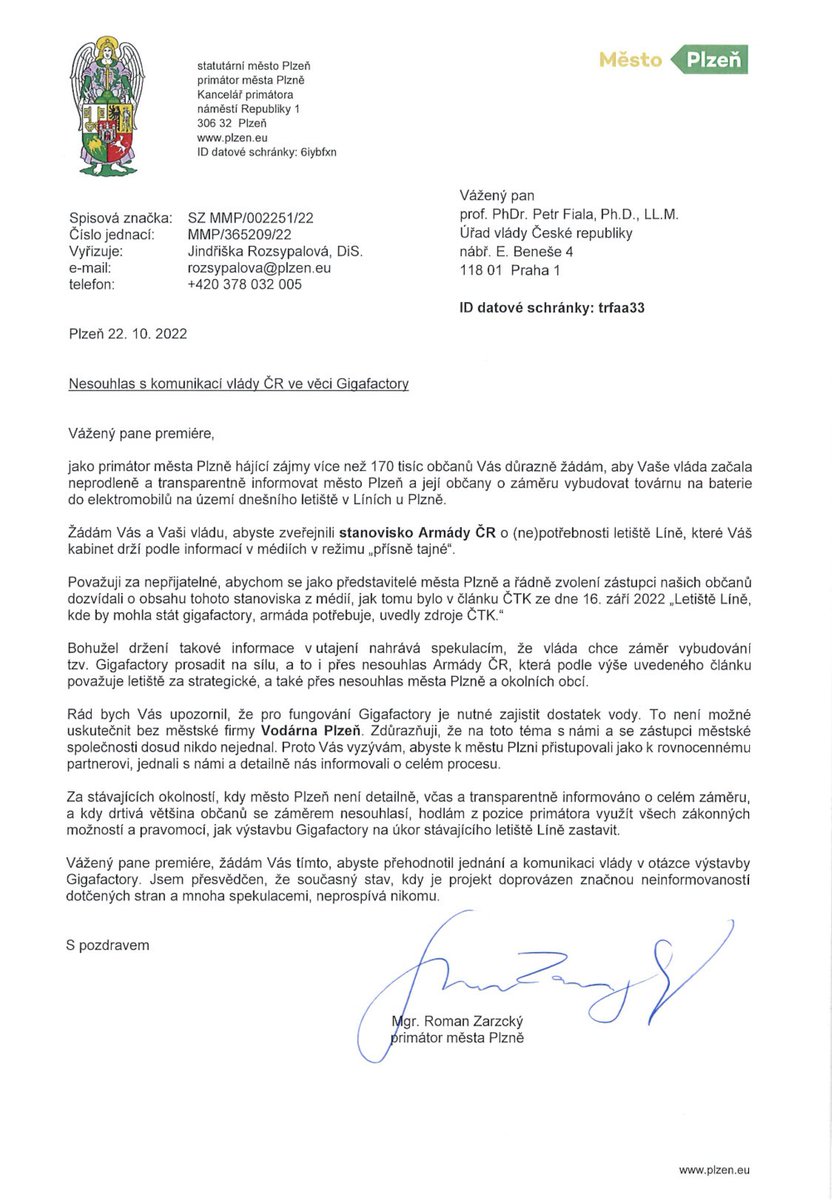 Vyzval jsem otevřeným dopisem premiéra Petra Fialu, aby vláda vedla s městem Plzní o záměru výstavby Gigafactory otevřené jednání. Jsem přesvědčen, že současná atmosféra informační mlhy neprospívá ničemu a nikomu a je v přímém rozporu se zájmy dotčených obcí a jejich občanů.