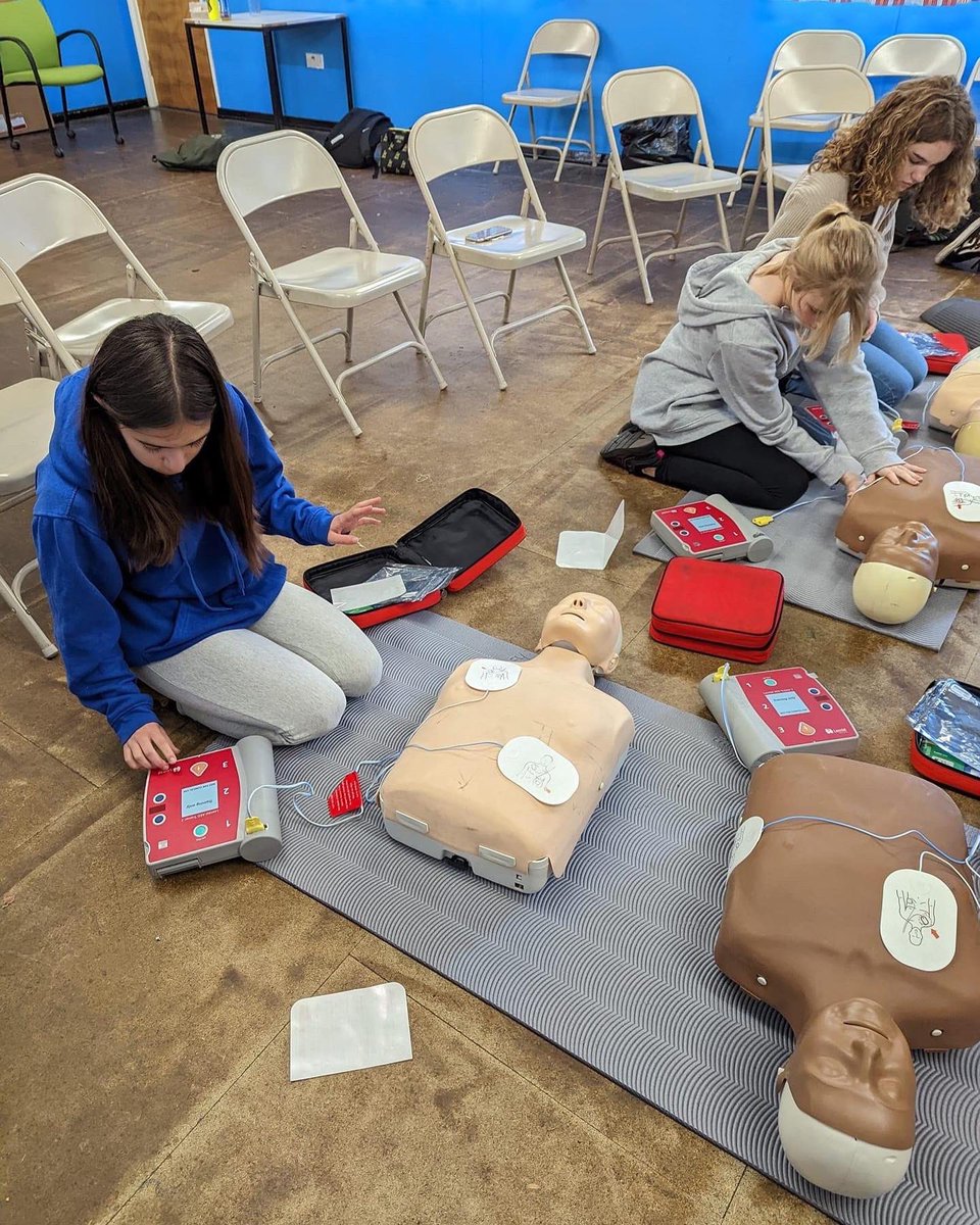 Here are some of our Icknield District Young Leaders in action, completing Module K (first aid) of their Young Leader training! #scouts #scouting #firstaid #youngleaders
