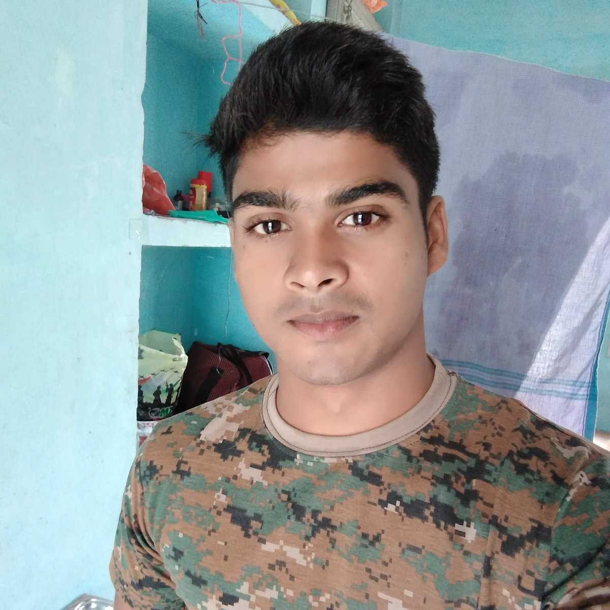 r4rohit_in's tweet photo. #NewProfilePic https://t.co/yGEC2vBvRq