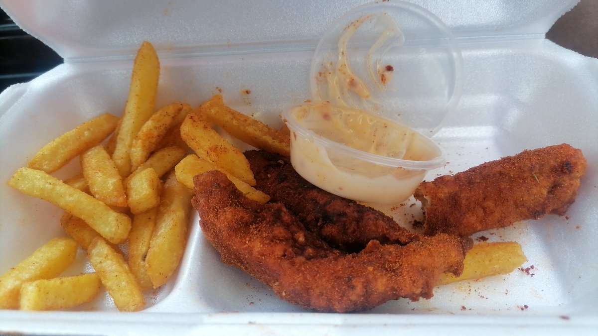 masanganer's tweet photo. @Mochachos a huge shout out to the Redruth store. Always friendly staff, fresh food and very Clean store. The portions are what one would expect. Thank you team. https://t.co/uKIdPZ1Izj