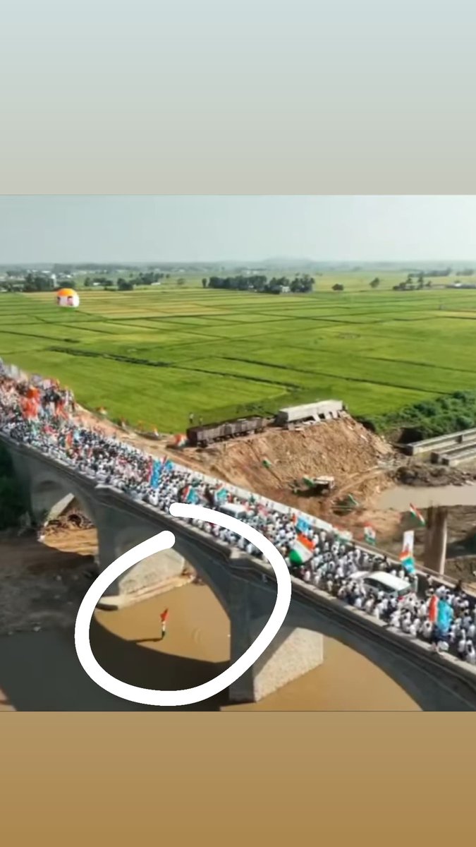 TUSHARBAISLA2's tweet photo. @RahulGandhi Bharat jodo yatra mai bharat ki aan baan shan bharat ke tirange 🇮🇳 ko niche fekte huye ki video ap sns par dalke kya vyateet krna chahate hai 
@RahulGandhi https://t.co/aBGI2uipON
