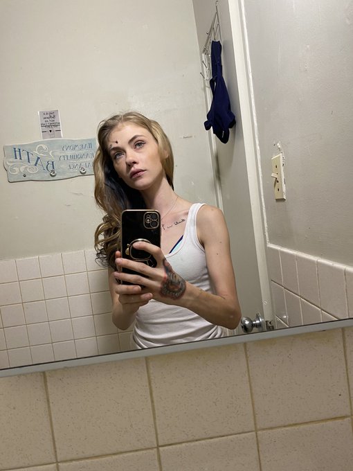 This is how pretty I look at 5:30 am in the morning with left over make up on because I fell asleep before