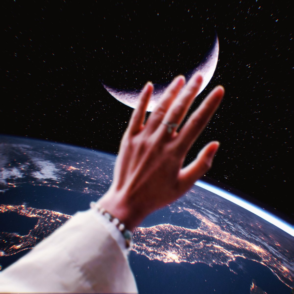 Yntdart's tweet photo. Move to Mars 🚀

Only available on @ArtgrabCo 

Link to download :
https://t.co/JRZEjcrpdb

#space #art #Artist #digitalart #digitalcollage #visualart #artgrab #coveralbum #albumart #coverart #darkspace #UNIVERSE #DESIGNART #visualdesign #exclusiveart #artwork #photomanipulation https://t.co/GETdOQ0qIF