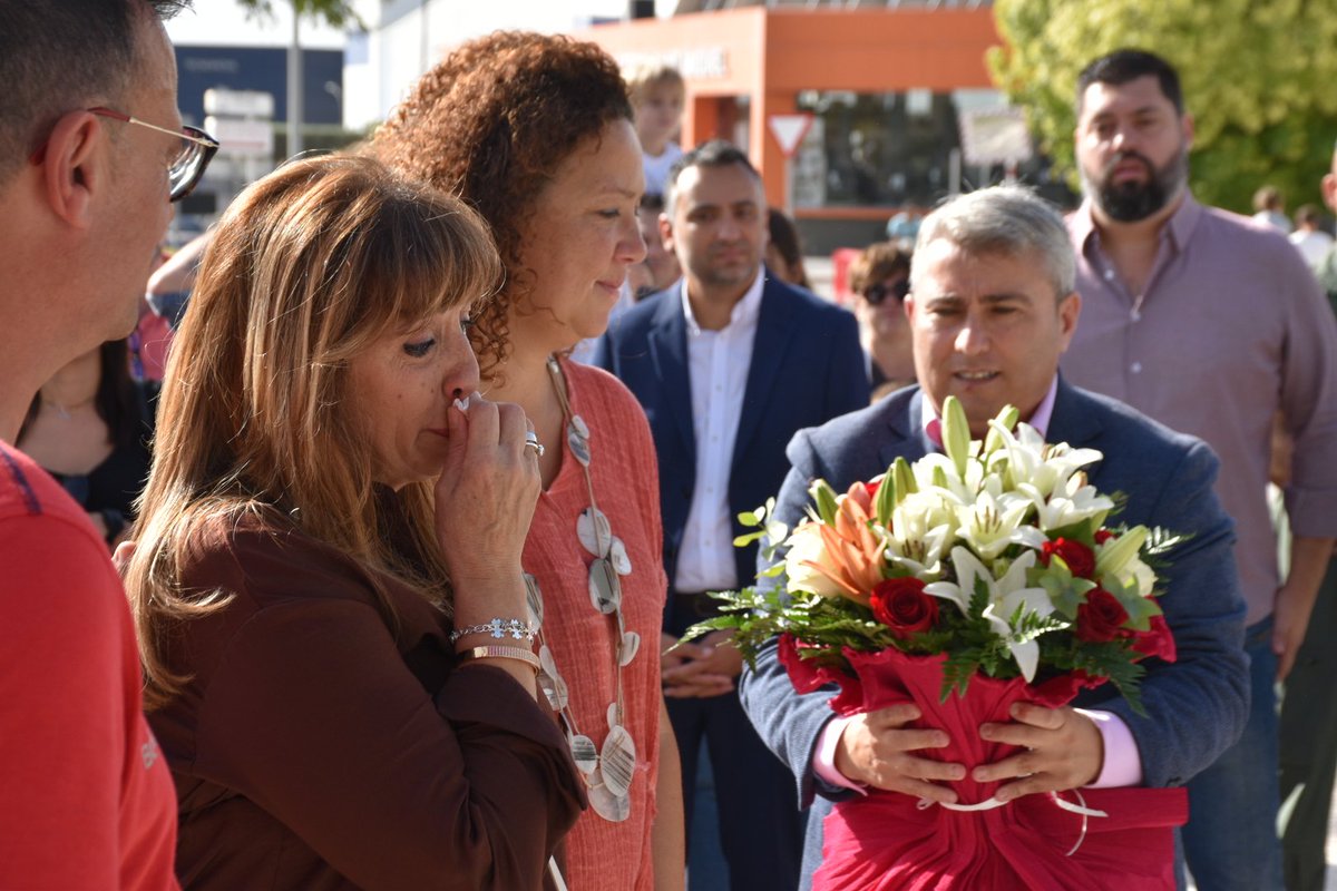 Virgilio_Moreno's tweet photo. Celebram l'11a edició de la fira d'emergències en el marc de les #FiresInca. Reivindicam i recordam a l'enyorat Juan Cifuentes. A partir d'avui, aquesta l'escultura, obra de l'artista Lolo Garner, homenatjarà per sempre el llegat d'en Juan Cifuentes. https://t.co/on3npXzGcb