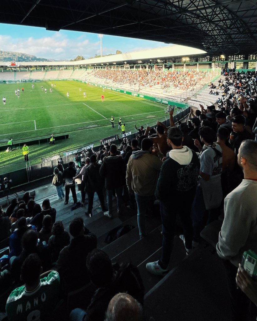 Lo hemos conseguido, logramos sacar esto de una ciudad pobre, fea y con población vieja. Orgulloso de los míos, vamos a seguir dando que hablar toda la vida.