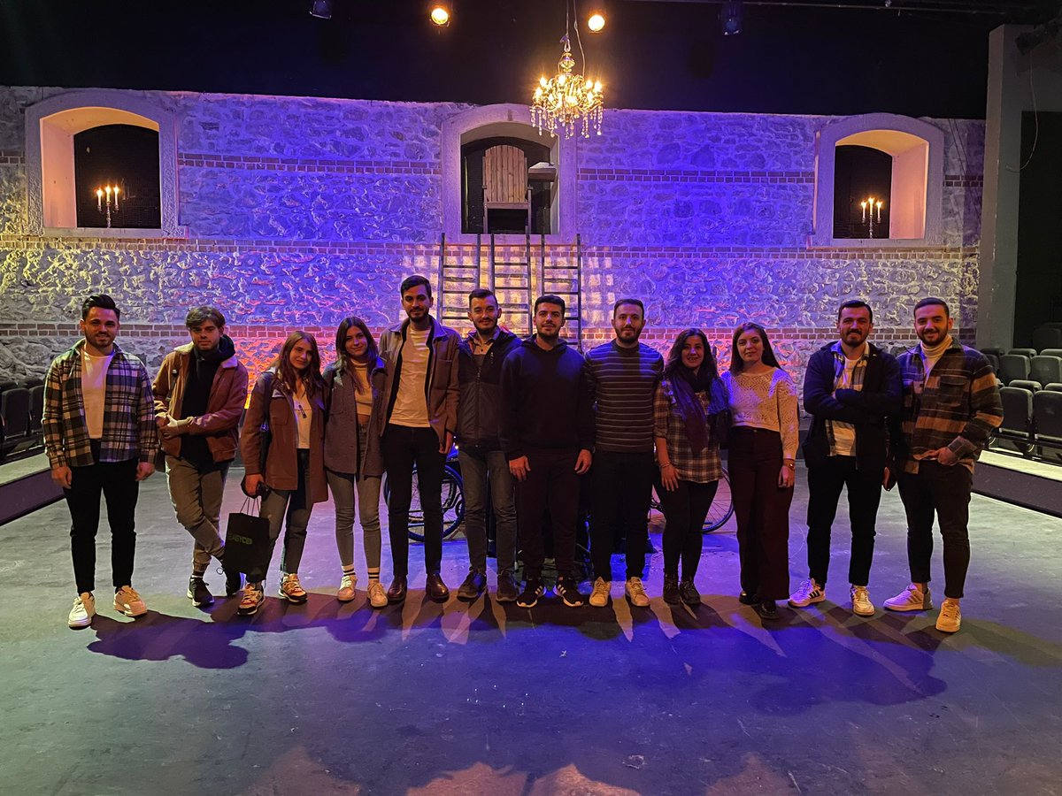 balyadernegi's tweet photo. Balya Derneği olarak 22.09.2022 tarihinde Bakırköy Yunus Emre Kültür Merkezi'nde Kazanova adlı oyunu seyrettik. 🎭 https://t.co/EpUYIwPE4j