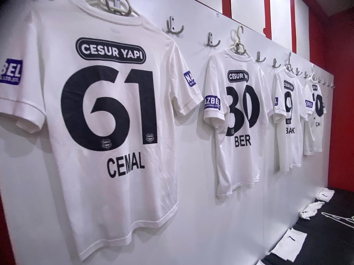 nazillispororg1's tweet photo. Soyunma Odamız Hazır 🖤🤍

#NBSvERZ
#NazNazınMaçıVar
#HaydiNazilli
#GösterGücünü https://t.co/YdX0osU6Dm