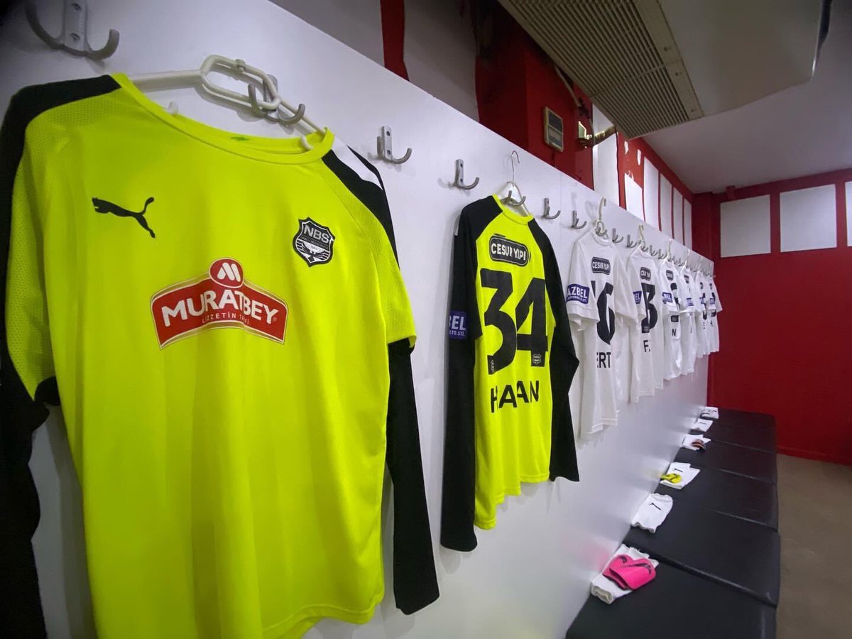 nazillispororg1's tweet photo. Soyunma Odamız Hazır 🖤🤍

#NBSvERZ
#NazNazınMaçıVar
#HaydiNazilli
#GösterGücünü https://t.co/YdX0osU6Dm