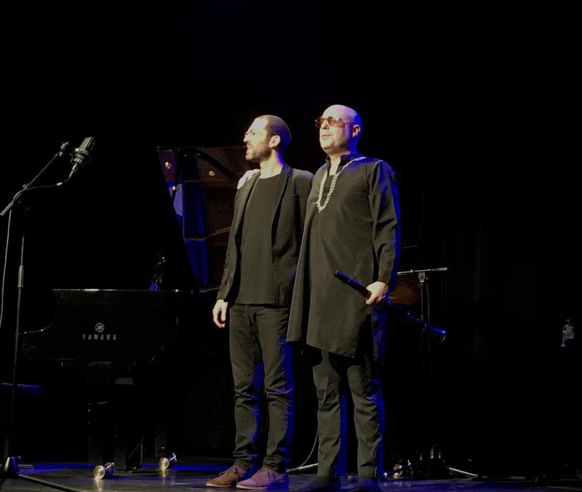 Yom et Léo Jassef, un voyage initiatique aux sources de l’émotion esthétique à @Lascalaprovence, un auditoire totalement conquis par ce concert exceptionnel, superbe improvisation autour de l'album Célébration
libretheatre.fr/yom-et-leo-jas…