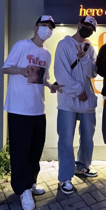 아싸릿 on Twitter: "한참 전 평옻 사진이나 꺼내 봐야지... https://t.co/0yQfXq2bUa" / Twitter