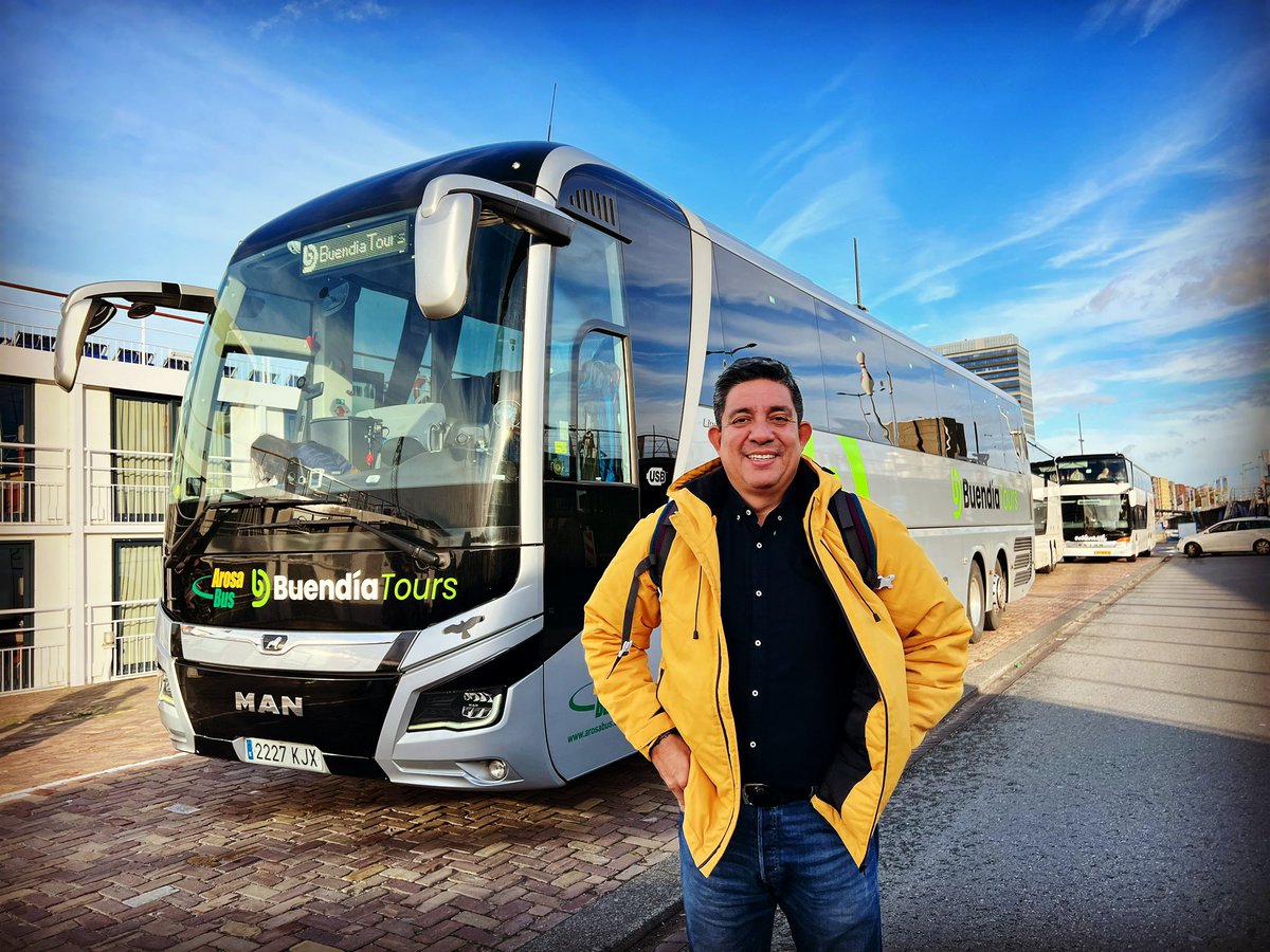 ProfeBuses's tweet photo. Estuve viajando en un espectacular MAN Lions Coach de Bruselas a Ámsterdam
#viajarenautobus  #viajarenbus #buses #autobus #elprofedelosbuses  #direbus #busworld #conductoresdeautobus #manbus #manbuses @mantruckandbus @buendiatours @direbus_asociacion https://t.co/DGgUEm9If3