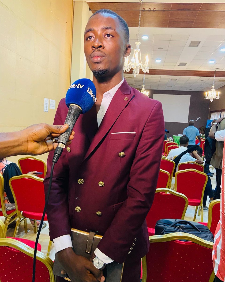 ZonePresse_'s tweet photo. #izigo LANCEMENT IZIGO ABIDJAN

Créée par les ivoiriens et pour les ivoiriens, IZIGO est une application ivoirienne spécialisée dans la mobilité partagée et la mise en relation des chauffeurs et des particuliers.
La particularité de cette application⏬ https://t.co/Vh8ZHfAnju
