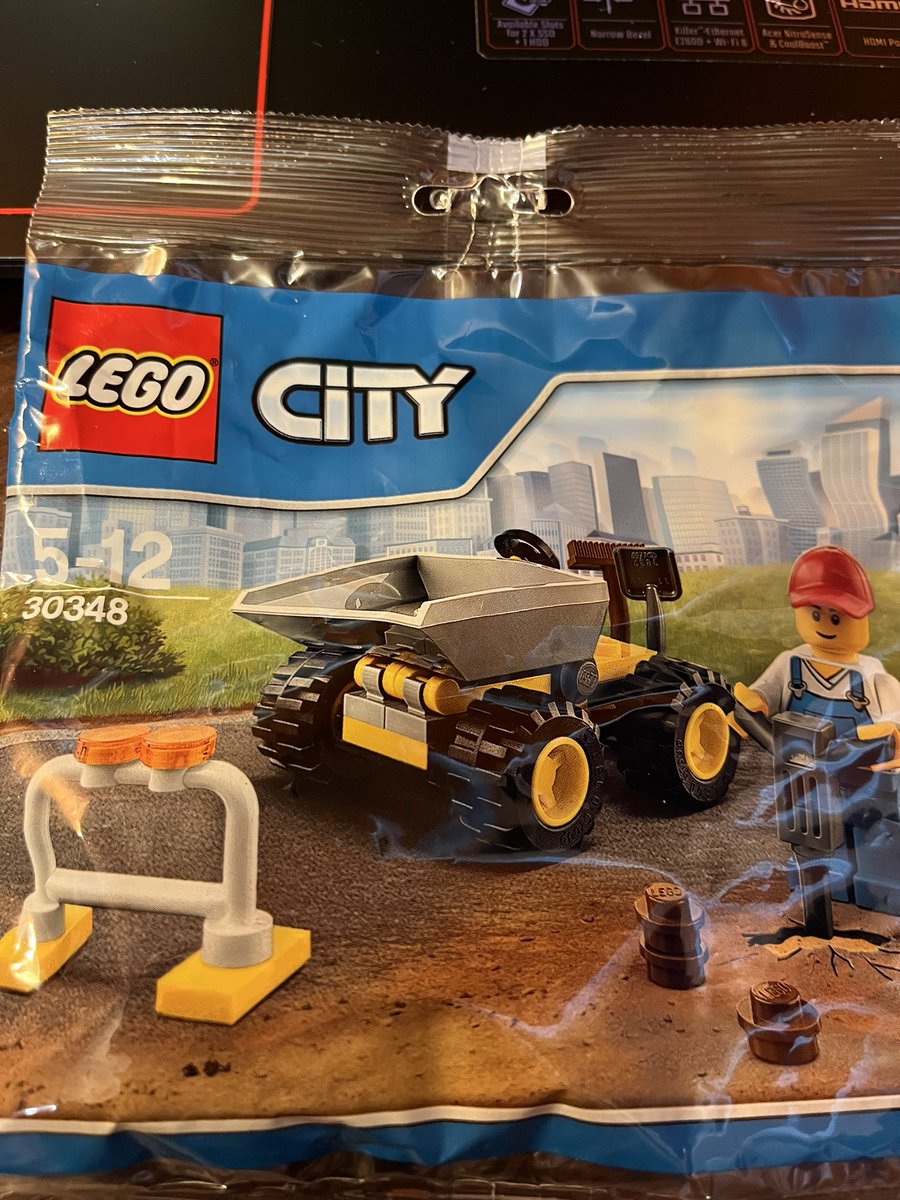 kociu91's tweet image. I cyk kolejny zestaw @LEGO_Group zbudowany!😻
#set30348 wywrotka  

Malutki zestaw ale jakże potrzebny w każdym mieście #Lego !

#AFOL #LEGO #LEGOMANIAC