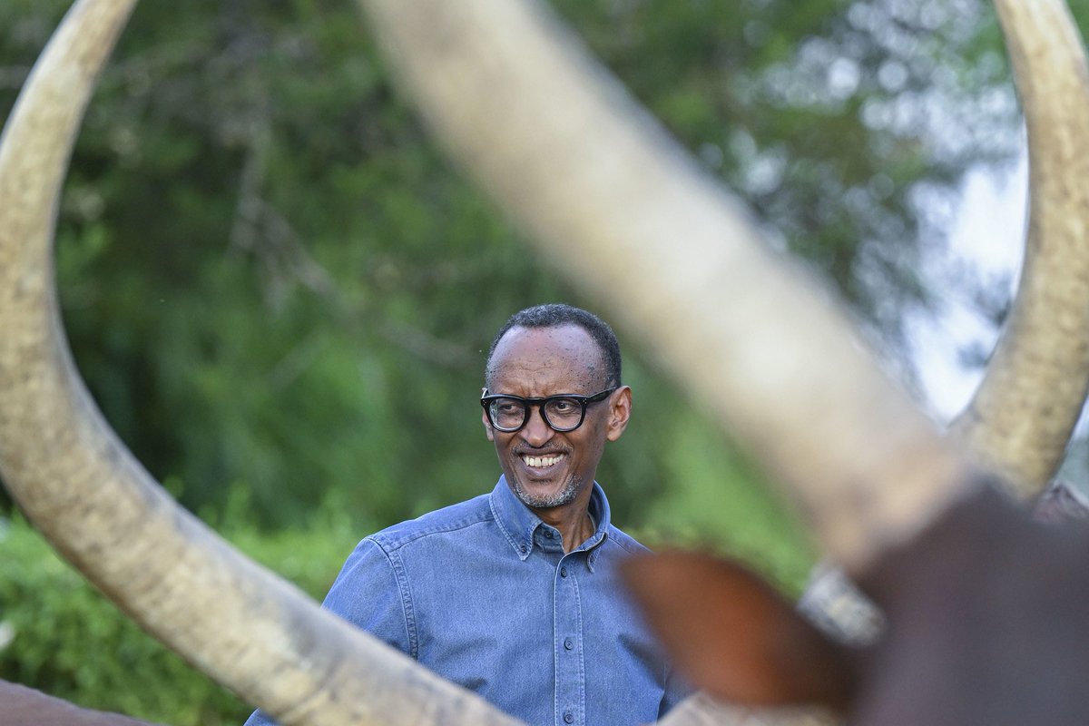 Kalimaalain1's tweet photo. Isabukuru Nziza kuri Muzehe Wacu #PaulKagame 

To a harmonious 65 Years Celebration!

#artskalima #kalimaalain https://t.co/rTDnEe9cNn
