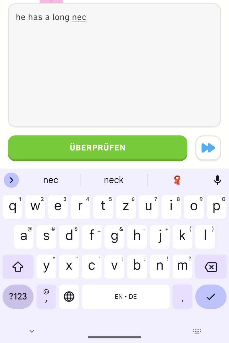 diskostu_muc's tweet photo. #gboards suggestion algorithm is not that good. The left part is ALWAYS the letters I am typing. Why? Makes no sense.
SwiftKey is much better. https://t.co/duoi9poBTG