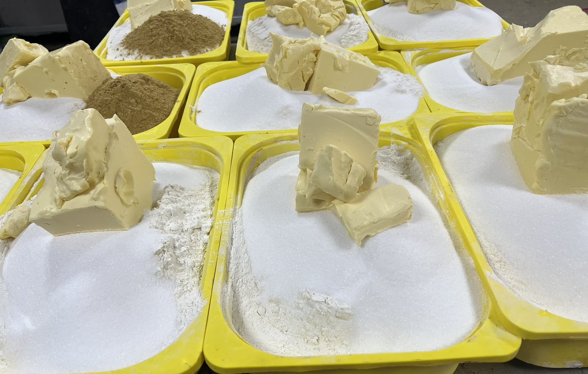 yorkpiebakery's tweet photo. No brought in pre mixes here, all our products are made from scratch #properBakery #leeds #workingonasunday https://t.co/RDXzcKoM74