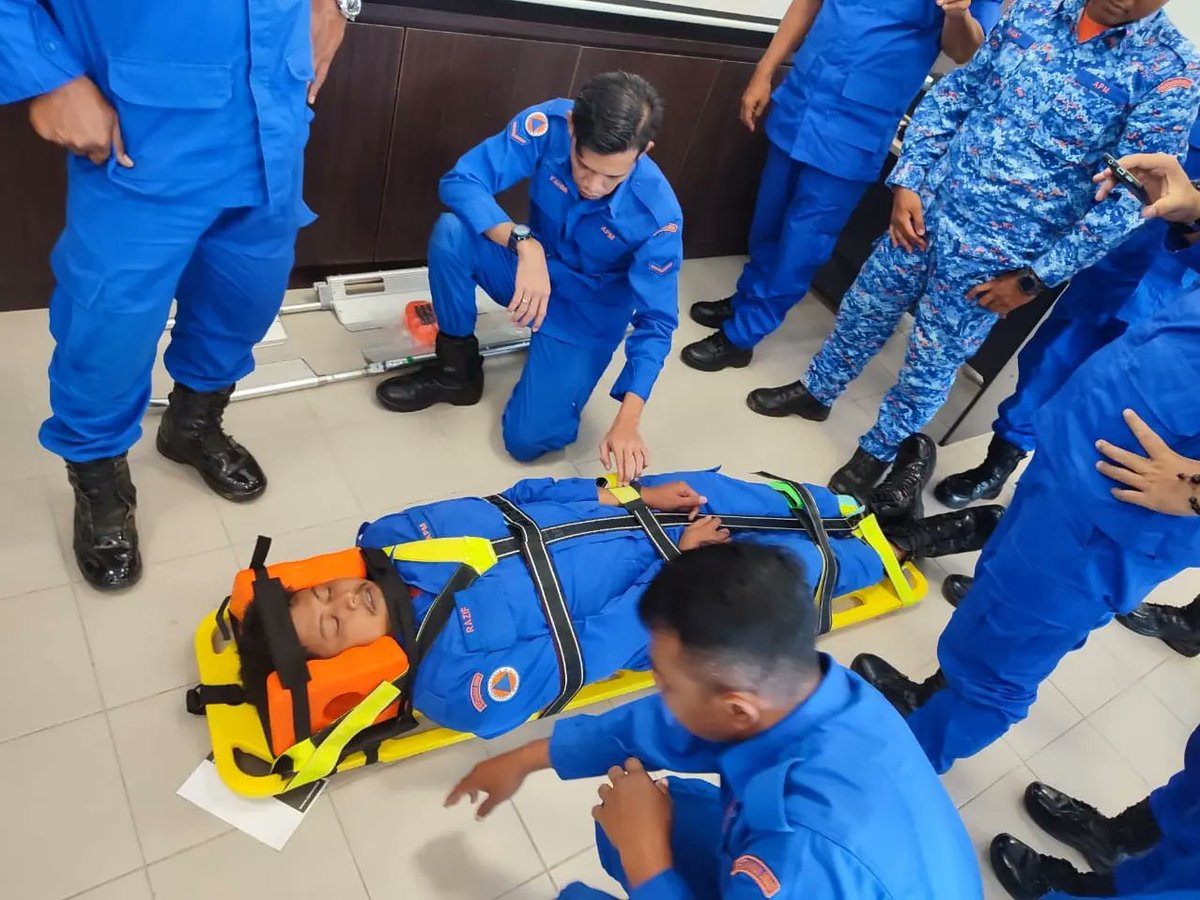 Angkatan Pertahanan Awam Malaysia (APM) tweet media