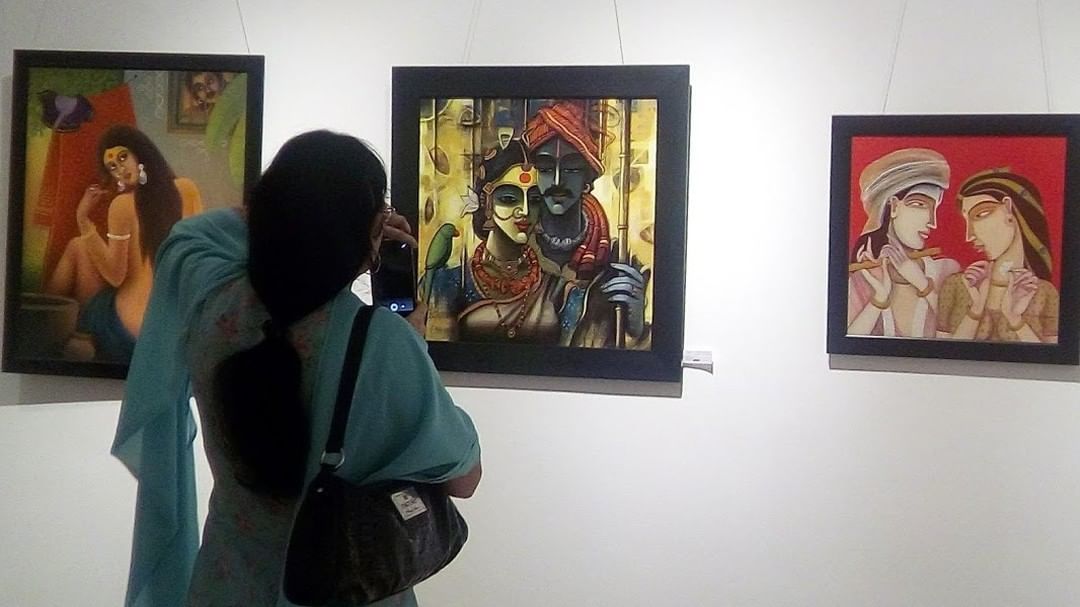Gkshravankumar's tweet photo. Looking back at my participation in a group art exhibition at the State Art Gallery back in 2018... 😊

@stateartgallery_hyd
#stateartgallery #hyderabadartists #coupleart #acrylicpainting #indianartist https://t.co/86OvP3d7YE