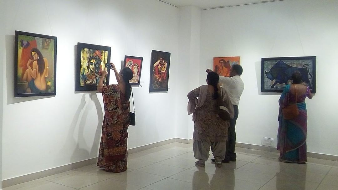 Gkshravankumar's tweet photo. Looking back at my participation in a group art exhibition at the State Art Gallery back in 2018... 😊

@stateartgallery_hyd
#stateartgallery #hyderabadartists #coupleart #acrylicpainting #indianartist https://t.co/86OvP3d7YE
