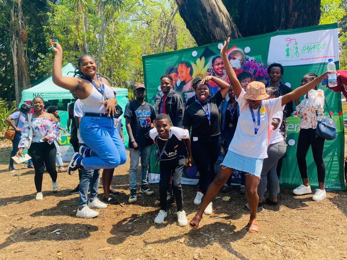 SAfAIDS's tweet photo. SAfAIDS Zimbabwe Country Office supported the exciting #CRAFTFest #CRAFT4Health โCRAFT Festivalโ on 22nd October, raising #SRHR awareness; organized by @SAYWHATOrg with support from @SwedeninZW https://t.co/uuIi1uVgMm
