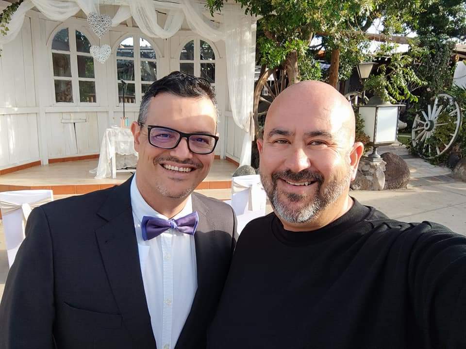 Christodriguez's tweet photo. Agradecido a Israel y Delia por permitirme ejercer de maestro de ceremonias de su enlace, en el que, además, coincidí con mi buen amigo Paco Sánchez. Les deseo que sean eternamente felices. ❤ https://t.co/sPSo7WN9fI