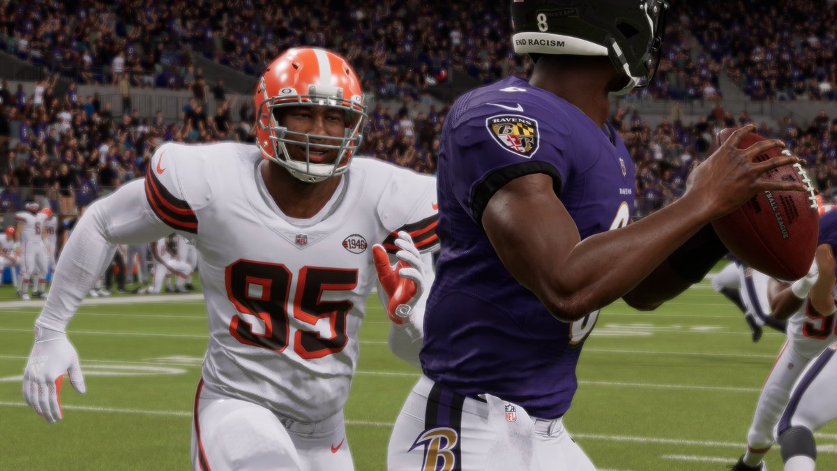 If the <a href="/Browns/">Cleveland Browns</a> win today.. 

I’ll buy someone who RETWEETS this a Madden Ultimate Team (4x) LEGENDARY BUNDLE next weekend! 

(If you don’t have Madden, I’ll buy you Madden for the console of your choice)  

#BALvsCLE #Browns