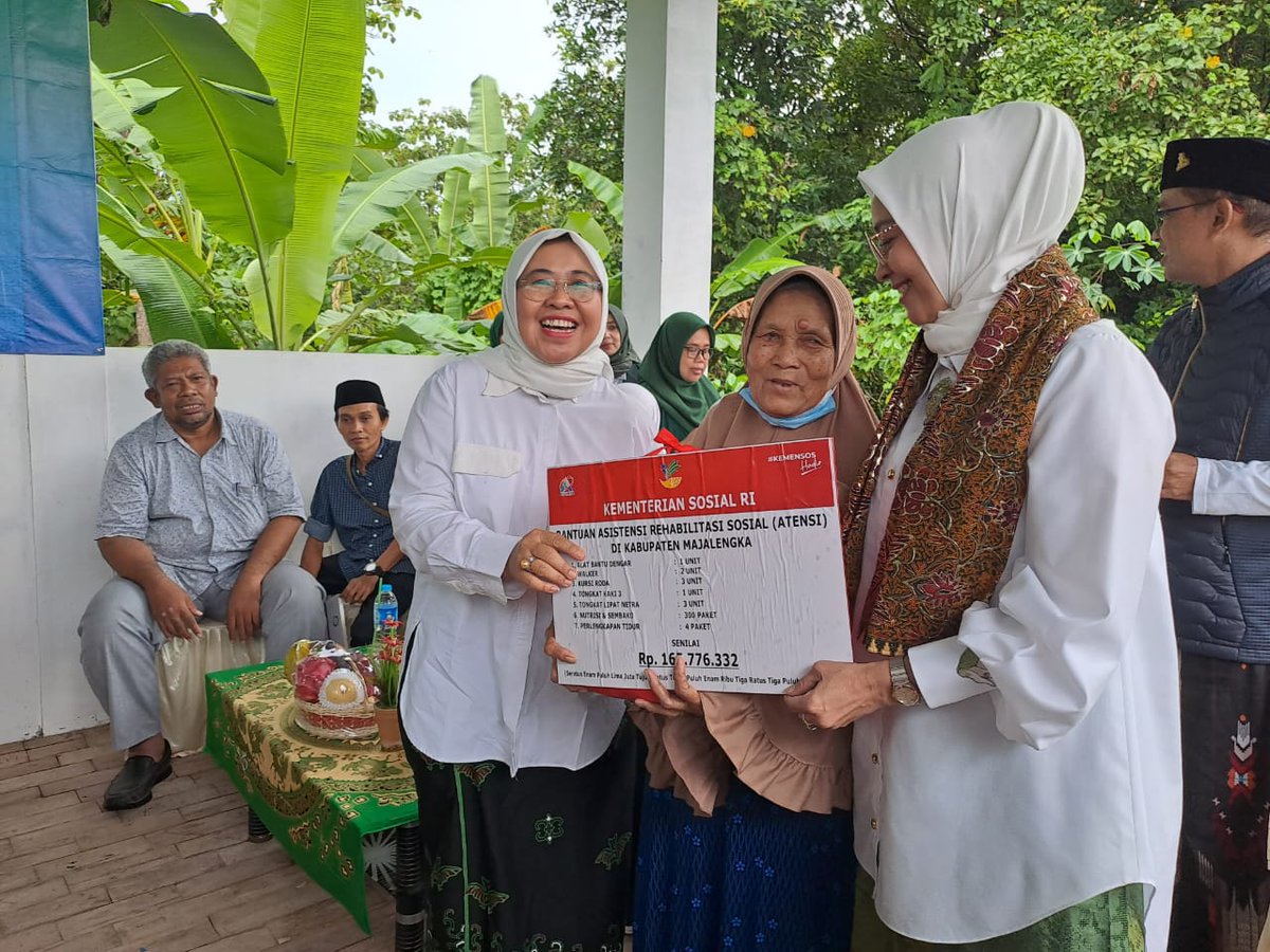 #PKB Roadshow Panglima Santri, #GusMuhaimin bersama NyaibHj. Rustini Muhaimin. #GusMuhaimin  #GusMuhaiminPanglimaSantri #staracademy2022 #Panglimasantriuntuknegeri