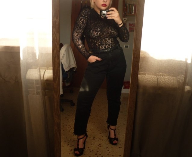 M68531622's tweet photo. Sono in vena di drenaggi oggi su su 🐄🐄🐄
Findom feet feetfetish footfetish paypig findomme Moneyslave moneymistress https://t.co/J1w9A1KtAA