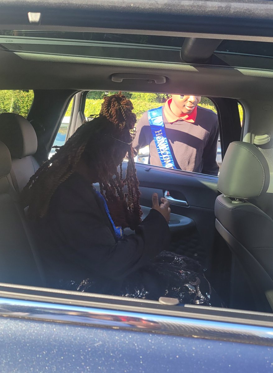 Thank you to the Pohanka Hyundai for donating the cars for the Homecoming Court to ride in! About 15 members of a local Corvette club also rode in the parade! Hey...can we all get a ride? <a href="/AKearneyforSB/">Ashley Kearney</a> Education came out to help with the activities.  
#CHSFalconsHomecoming2022