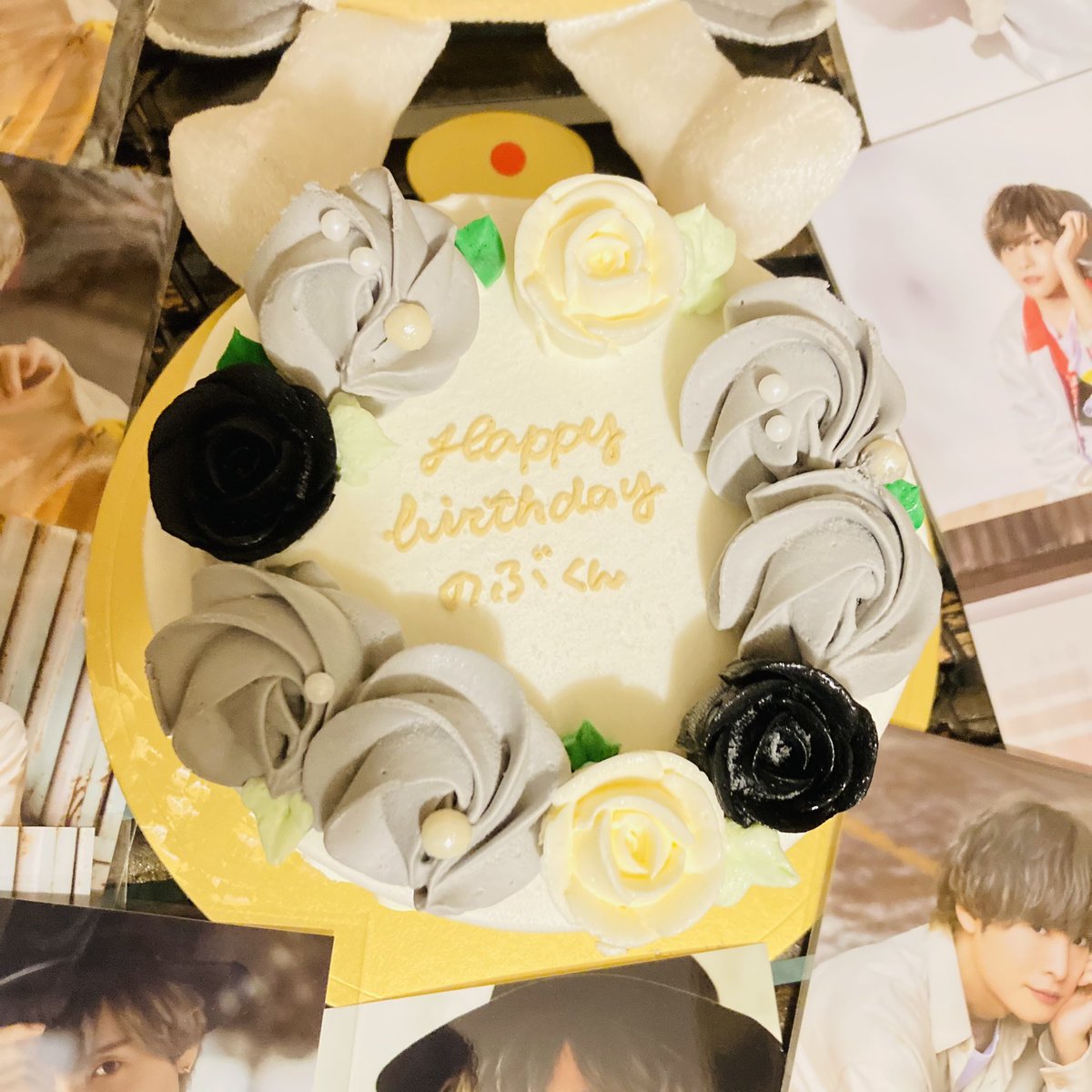 H_nobu10's tweet photo. 2022/10/24 
 Nobuhiko.O Age36
          
           - ̗̀ 𝙷𝙰𝙿𝙿𝚈 𝙱𝙸𝚁𝚃𝙷𝙳𝙰𝚈  ̖́-

これからもあざとかわいい素敵な方でいてください。この日を迎えられほんとに嬉しいです♬.*ﾟ

 #岡本信彦誕生祭2022 https://t.co/j8nB9uWSPx