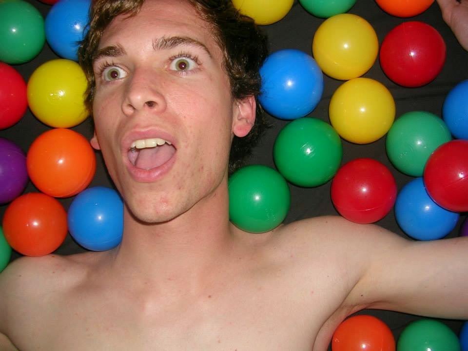 tickerbroken's tweet image. 