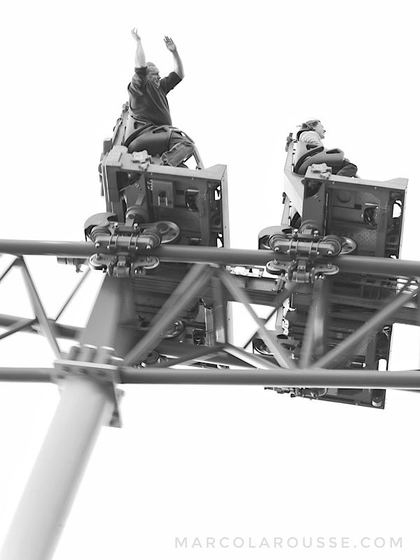 I still don‘t get the concept, that people pay money to go through this.

You would have to pay me a decent amount of money before I would even consider to board a rollercoaster 🤣