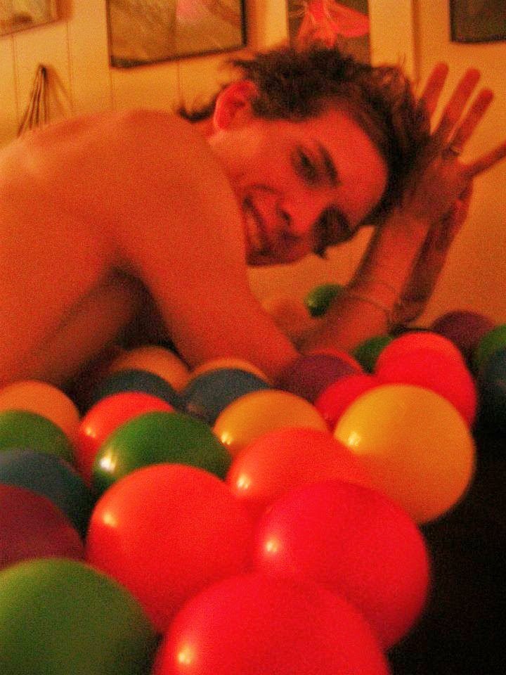 tickerbroken's tweet image. 