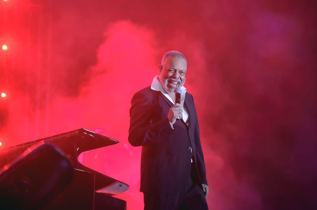 Con cerca de 7 mil espectadores reunidos en la Plaza IV Centenario, se celebró el espectáculo musical "Se me antoja tu vida" con los grandes cantautores <a href="/SusanaZabaleta/">Susana Zabaleta</a> <a href="/DiBlasioOficial/">Raúl Di Blasio</a> <a href="/FPanchoCespedes/">Francisco Pancho Céspedes</a> les agradecemos habernos regalado #Música, bohemia y mucha vida. <a href="/EVillegasV/">Esteban Villegas V.</a>