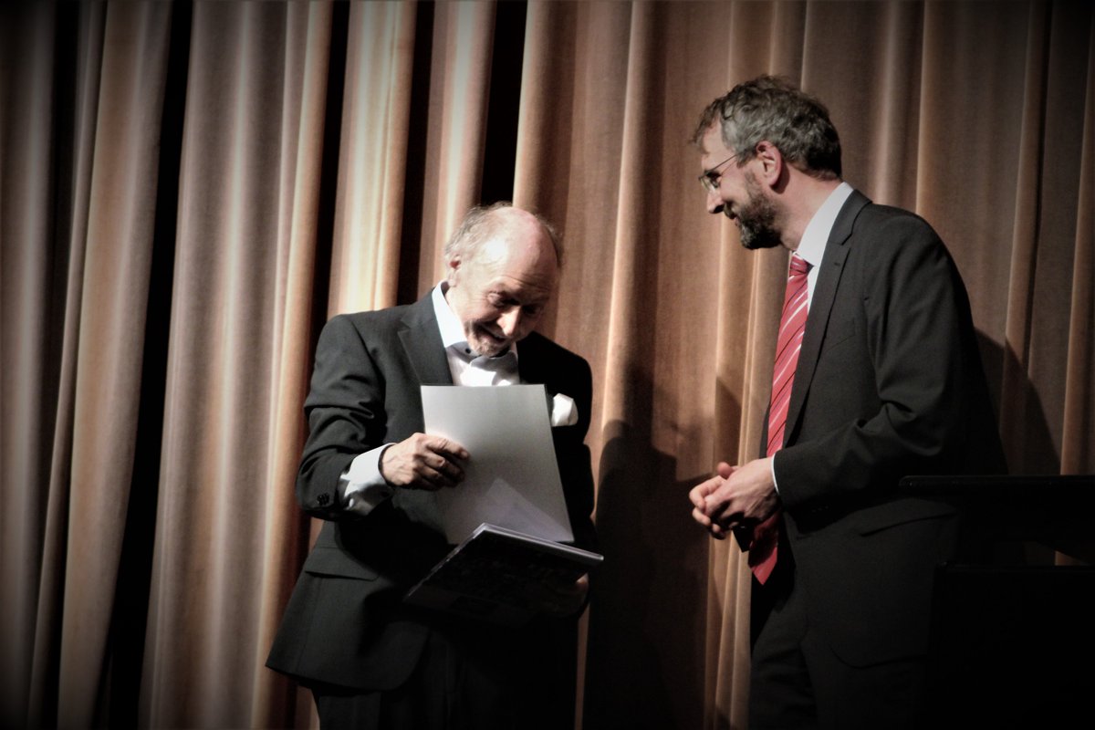 100 JAHRE VOLKSTHEATER JUBILÄUM LINDENBERG westallgaeu.org/100-jahre-volk… 
#fotolinde
#lindenberg #allgäu #westallgäu #bodensee 
#news #Veranstaltung #shops #magazin
#lindenbergimallgäu #wirlindenberger #allgäuliebe #scheideggimallgäu