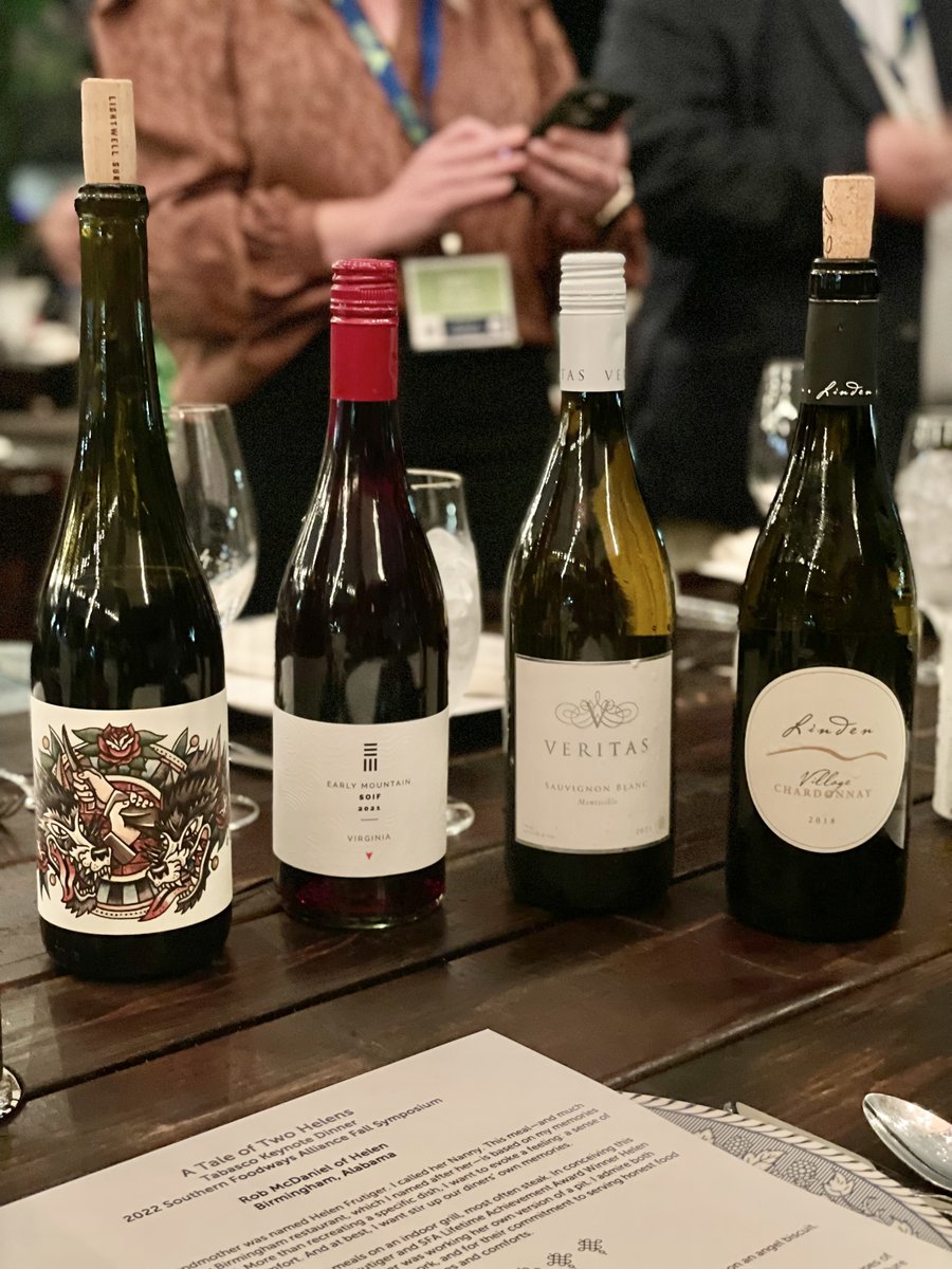 southfoodways's tweet photo. Thank you to @MtnValleyWater, @VAWine, and Marie Stitt of Babas in Charleston, SC, this year’s Symposium Sommelier, for keeping us hydrated and libated. #SFAOxF #SFABBQ https://t.co/deIfl7FAXR