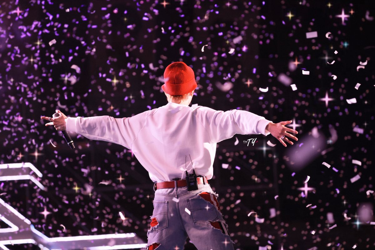 theTY701's tweet photo. 221022 NCT 127 2ND TOUR 'NEO CITY : SEOUL – THE LINK ⁺' 🌱💚DAY-1💚🌱

We will embrace you with love 🌹❤️

#TAEYONG #태용 
#NCT127 #NEOCITY
#NEOCITY_THE_LINK 
#NCT127_NEOCITY_THE_LINK+ https://t.co/O74ps4rVXX
