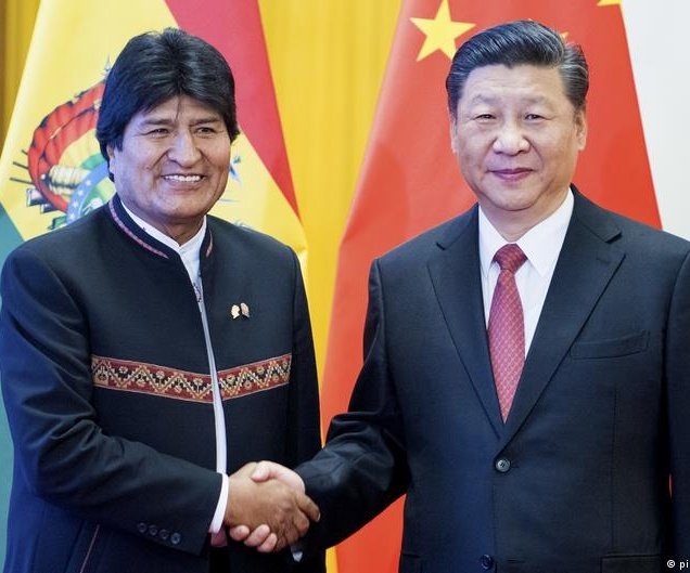 evoespueblo's tweet photo. Saludamos la histórica reelección del hermano Xi Jinping como presidente de la República Popular China y líder del Partido Comunista de China. Destacamos que asume un liderazgo que asegura el equilibrio regional y multipolar ante el intervensionismo armamentista de EEUU y la OTAN https://t.co/EYjeDvTSWO