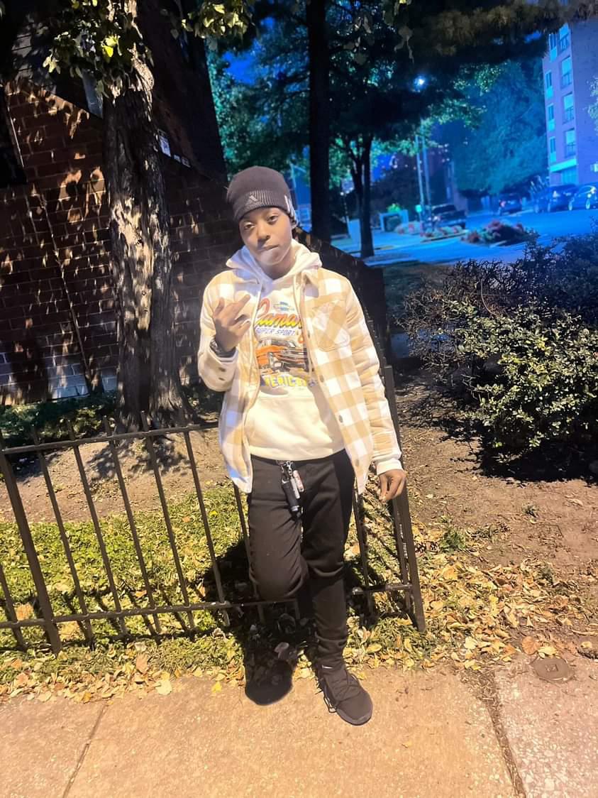 900Youngaan's tweet photo. It get blue in da zoo @ night Doin’ whatever it takes to get the win, I don’t like losin’
I’m the one that say what I’m gon’ do, and then, I do it
I don’t feel bad at all, you had your chance you went and blew it #freeGUWOP #FreeTwizzy #FreeDuck #Freezulu #LONGLIVEDABIGGESTOPP https://t.co/xvZgIUYBF5