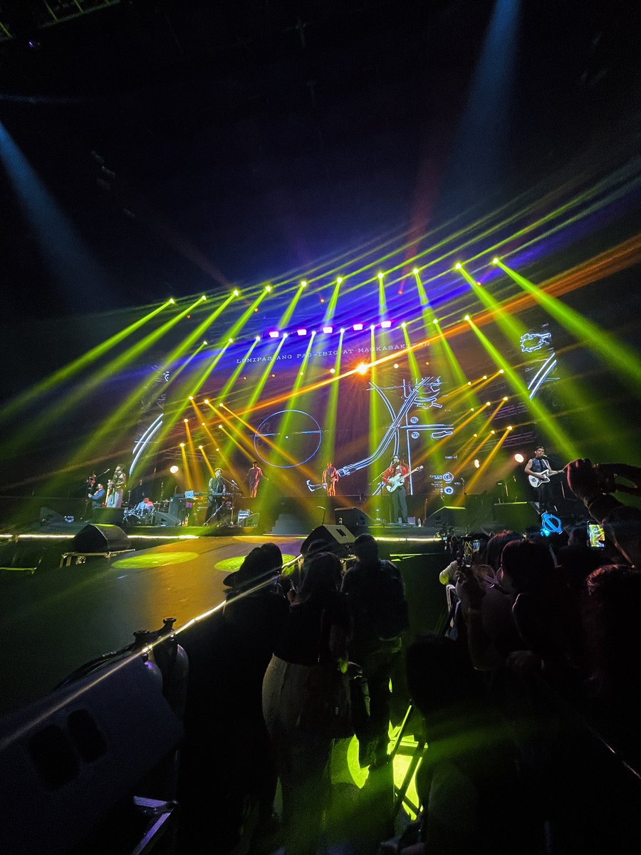 viva_records's tweet photo. Maraming Salamat Juanistas at Araneta sa pagsama sa The Juans IHATID kayo sa ating PINAKAHIHINTAY, #TheJuansLiveInAraneta! ❤️

Congratulations, @TheJuans_BAND ✨ https://t.co/UnXPPpVVNz
