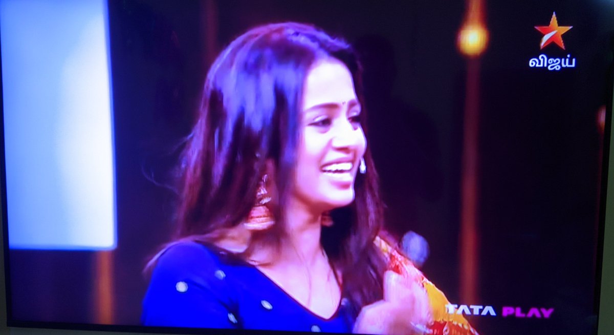 Watching #VijayTV #OosolriyaOohosolriya #VJSuperStar @AnjanaVJ lovely prediwali treat... So fun & entertaining 💙💙💙😍😍😍😍😘😘😘👌👌👌👌👌