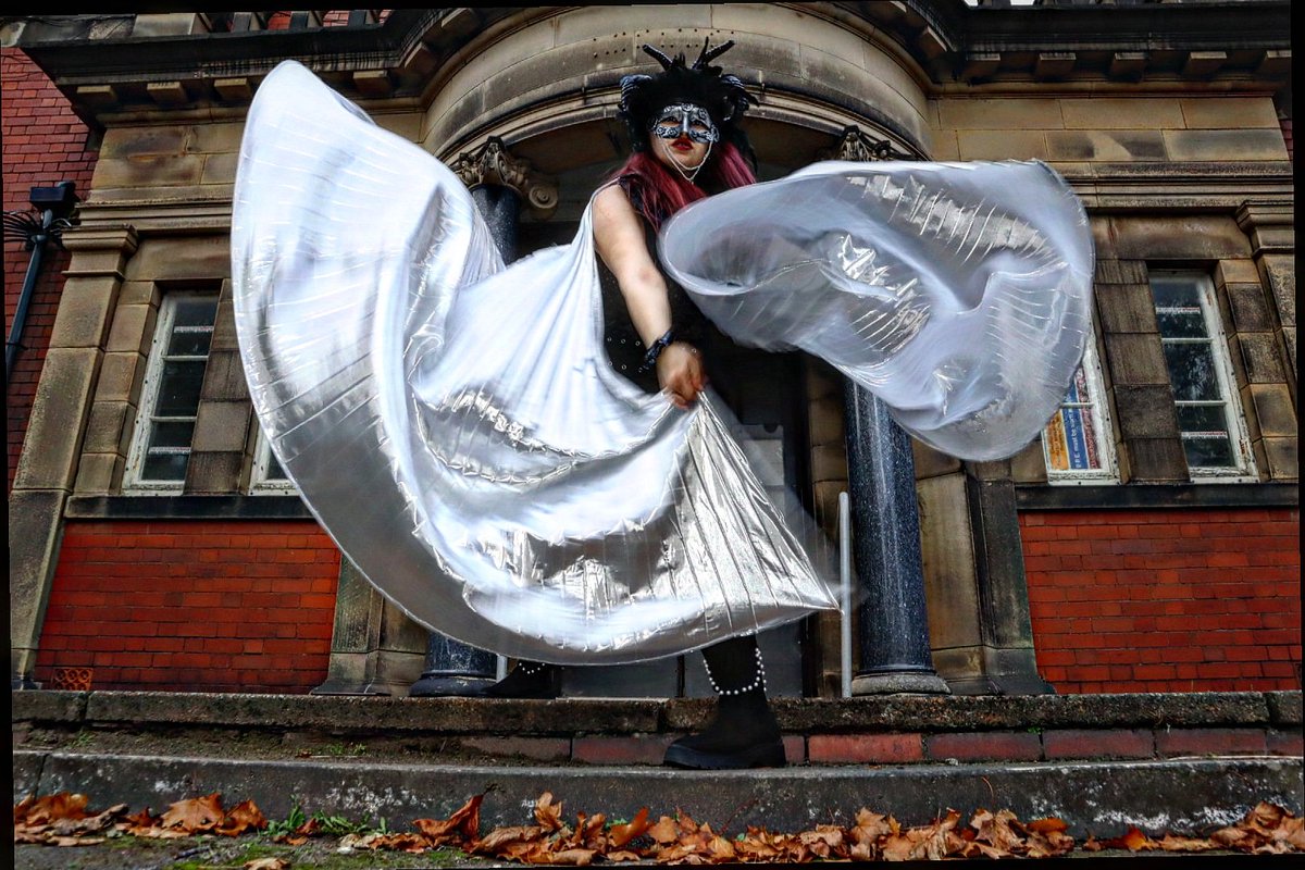 Visualtheatrics's tweet photo. #Halloween themed kinda #angel shoot...#steampunk style! #gothic #beauty #portrait #portraiture #different #photography #photographer #Halloween #Halloween #shots #photography #canon #freeyourstory #befreebeyou #photography #different as speading awareness of #invisibleillnesses https://t.co/g6DIpkkF2W