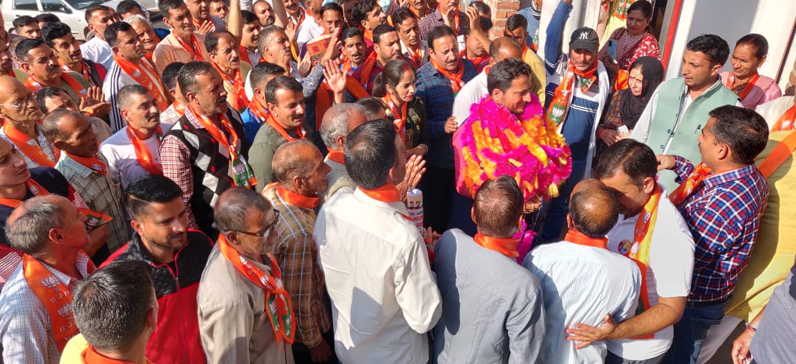 Suresh Sharma (@sureshs14085101) on Twitter photo 