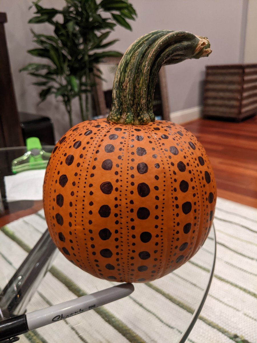 A little pumpkin decorating in the style of Yayoi Kusama.

#happyhalloween2022!

#YayoiKusama
<a href="/hirshhorn/">Hirshhorn</a>
