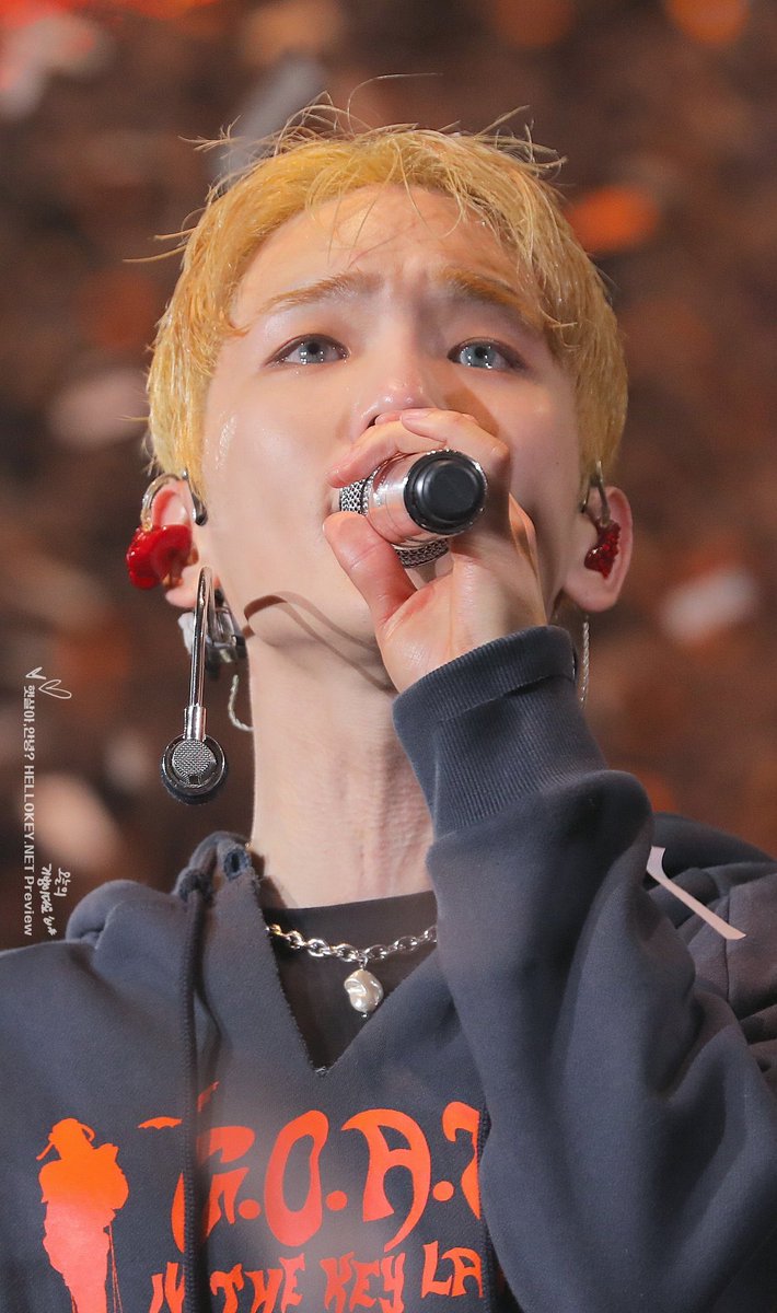 kibumlovesme's tweet photo. my most beautiful boys with tears coming out of their pretty eyes have such pure hearts MUST PROTECT 💎💚
#doie #key #doyoung #kibum #NCT127_NEOCITY_THE_LINK 
#GOAT_IN_THE_KEYLAND https://t.co/NSOEe7qyF0