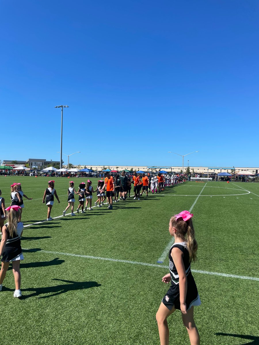 Great game and great season!!  Thank you coaches and officials!  In the end, the 8u Canes got their O rollin in the 4th and were able to finally get on the board.  Final score Hurricanes 18-0 over the Bears