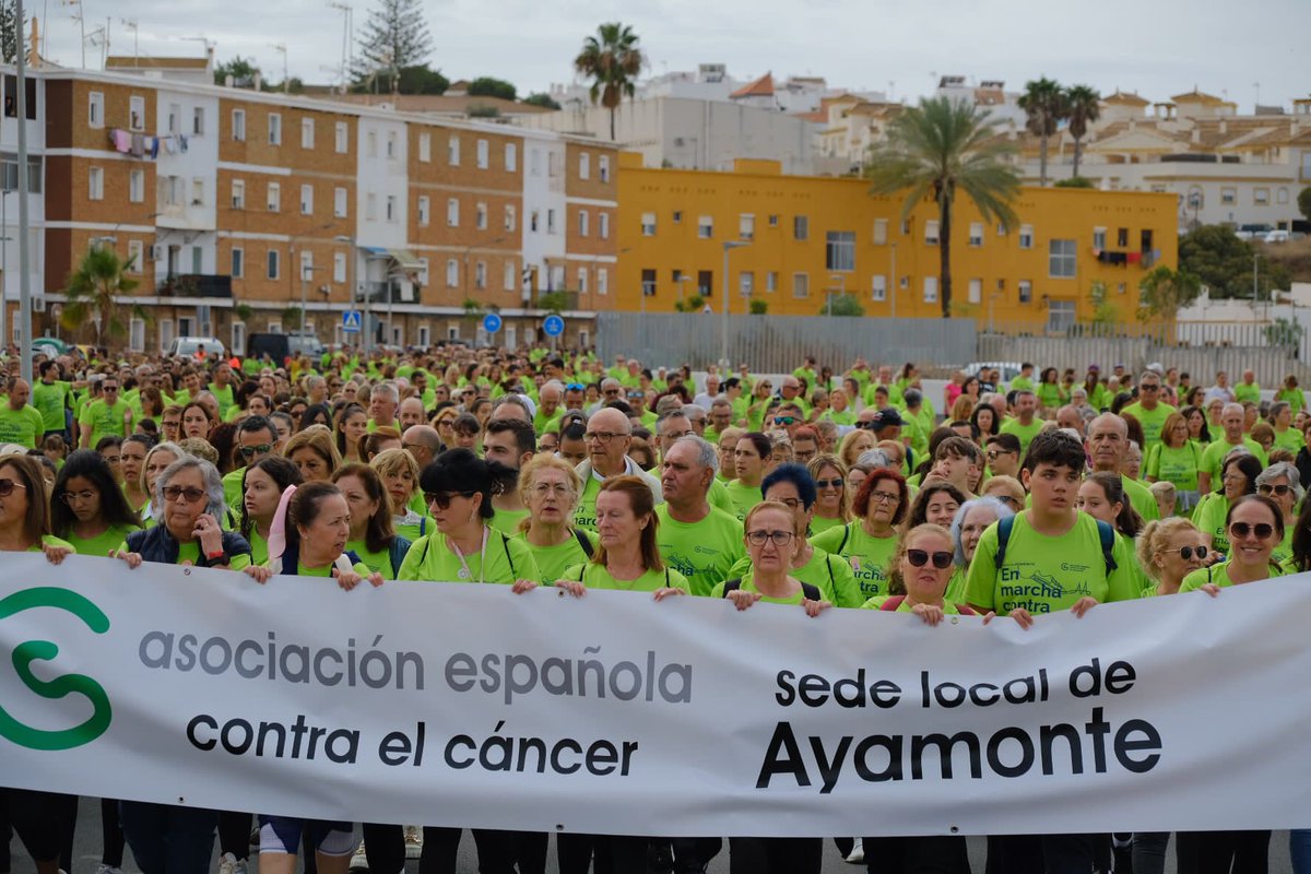 aytoayamonte's tweet photo. AYAMONTE SE TIÑE DE VERDE EN LA IX MARCHA SOLIDARIA CONTRA EL CÁNCER
Una gran marea humana ha recorrido este domingo Ayamonte tiñendo de verde💚,color que simboliza la lucha contra el linfoma, las calles de la ciudad con motivo de la IX Marcha Contra el Cáncer
AYAMONTE SOLIDARIA https://t.co/eMWDPV93tJ